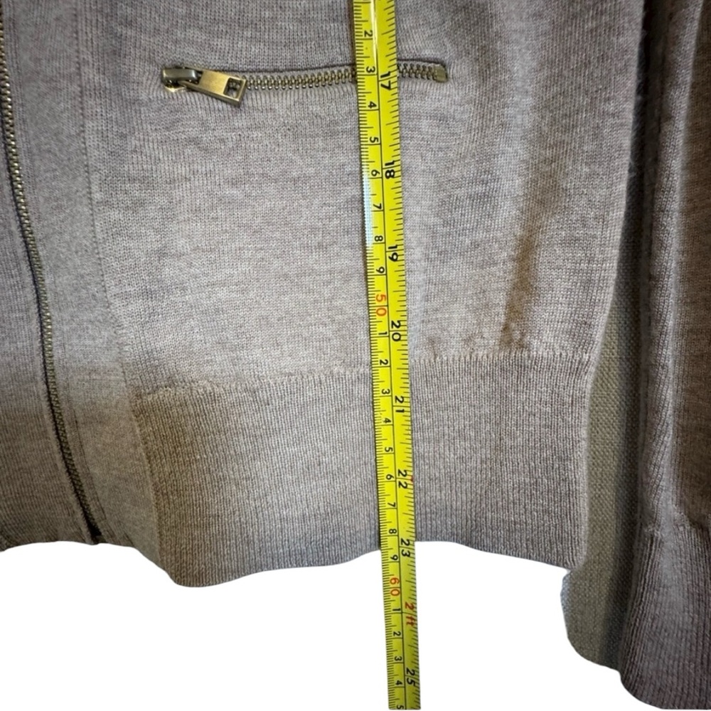 Ann Taylor Long Sleeve Beige Sweater w/ Gold Zip Up and Pocket Details 100% Wool - Picture 12 of 16